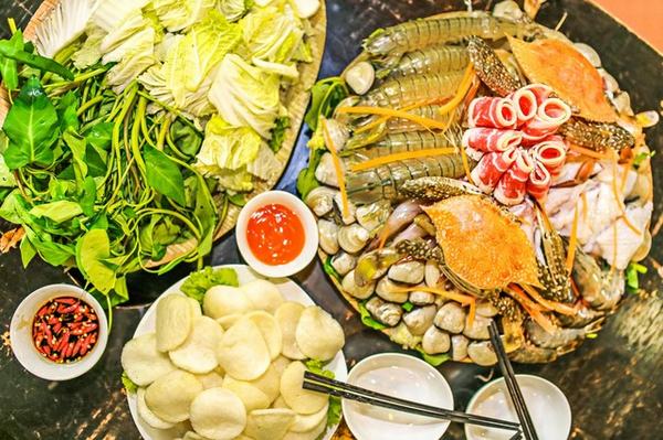 Có gì ở Lẩu Cốc – Quán lẩu hải sản rẻ nhất Hà thành?