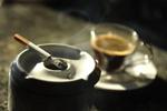 Hút thuốc lá + uống rượu, cà phê = kịch độc