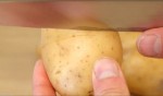 Mẹo giúp bóc vỏ khoai tây siêu nhanh