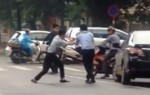 Mâu thuẫn, tài xế xe BMW đá chết người đi đường ở Sài Gòn