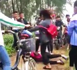 Nghệ An: Kinh hoàng cảnh 3 nữ sinh đánh bạn không thương tiếc