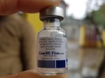tiem-vaccine-5-trong-1-combe-five-sau-khi-tiem-can-theo-doi-tre-trong-bao-lau