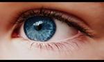 Tia laser có thể biến mắt nâu thành mắt xanh