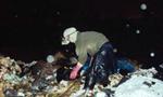 “Dị nhân” ở nhà lầu, 14 năm ăn xác động vật nhặt từ bãi rác