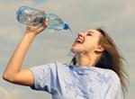 Phát hiện gây sốc: Con người đang uống nước tiểu khủng long