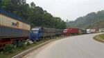 Hàng trăm xe tải chở dưa hấu xếp hàng 'nằm dài' ở cửa khẩu Tân Thanh