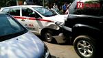 Hà Nội: Hai taxi rượt đuổi, tấn công nhau trên phố như phim hành động
