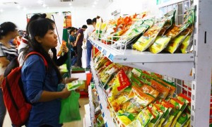 Niềm tin người tiêu dùng Việt Nam tăng mạnh
