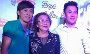 Mẹ Hoài Linh, Dương Triệu Vũ đi cỗ vũ cho hai con trai biểu diễn