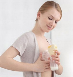 Vắt sữa non trước khi sinh: Việc làm cực kì nguy hiểm