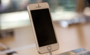 iPhone 4 inch giá rẻ của Apple tên là gì?
