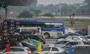Bộ Giao thông vận tải: Taxi và xe khách phải giảm cước ngay