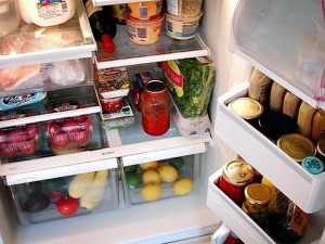 Sai lầm thường gặp khiến tủ lạnh trở thành mầm bệnh khổng lồ
