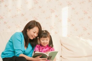 Top 5 câu chuyện mẹ kể con nghe mỗi đêm sẽ giúp con thành người tài đức khi lớn lên