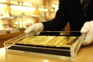 Lần đầu tiên giá vàng Việt Nam rẻ hơn thế giới, vì sao?