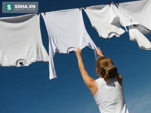Quẳng máy giặt đi, quần áo của bạn sẽ tự sạch chỉ trong... 6 phút