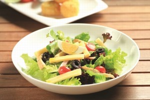Salad gà nướng cho thực đơn lowcarb