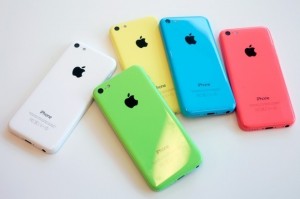 iPhone 5C khóa mạng giá 2 triệu xả hàng tại VN