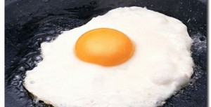 Bạn có nên ăn 1 quả trứng mỗi ngày?
