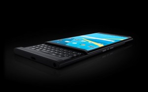 BlackBerry giảm giá 50 USD mỗi chiếc Priv
