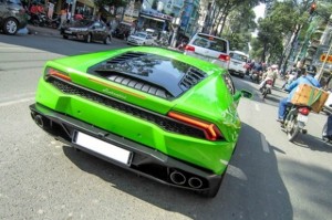 Lamborghini đại gia 'bí mật' dùng đưa đón Ngọc Trinh có giá 'khủng' cỡ nào?