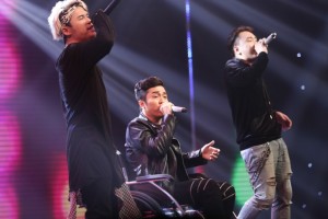The X-Factor: Ca sĩ “Thu cuối” ngồi xe lăn đi thi
