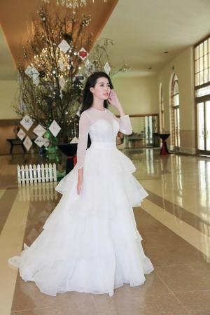 Phan Thị Mơ diện áo cưới trước tin đồn lấy chồng đại gia