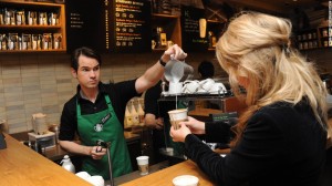 Starbucks bị kiện 5 triệu đô vì cho quá nhiều đá lạnh