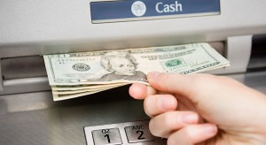 Bí kíp mà bất cứ ai dùng thẻ ATM rút tiền đều không thể bỏ qua