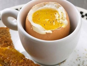 Điều gì sẽ xảy ra khi ăn trứng với hạt tiêu vào mỗi buổi sáng?