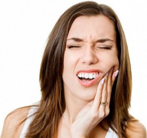 7 thói quen nhiều người mắc phải khiến răng khóc thét