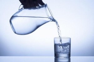 Thực hư uống nước đun sôi để nguội lâu ngày tăng nguy cơ ung thư?