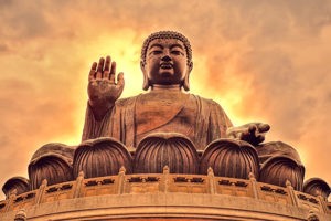 Tiền tài danh vọng của con người từ đâu tới theo lời Phật dạy 