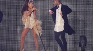 Vì sao nữ ca sĩ Ariana Grande không được biểu diễn ở Nhà Trắng?