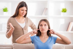 8 lời khuyên dành cho cha mẹ để cùng con kiểm soát khủng hoảng tuổi teen
