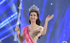 Thất bại ở cuộc thi Hoa hậu Hoàn vũ, dễ dàng đăng quang Hoa hậu Việt Nam?