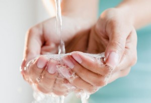 Tại sao rửa tay trước khi ăn lại là nguyên tắc 