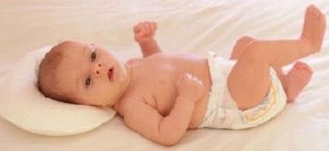 Tác hại của gối ngủ chống lõm đầu cho bé sơ sinh