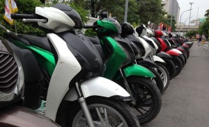 Gần 100 chiếc Honda SH tụ hội ở Hà Nội
