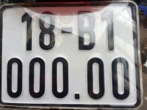 Xe Honda Dream biển số 000.00 được rao bán 150 triệu gây nghi ngờ?