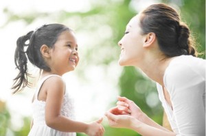 5 điều cha mẹ cần biết để giúp con trở thành người tốt
