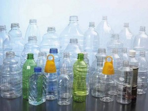 Hóa chất có trong chai nhựa gây ung thư: Lời khuyên của chuyên gia