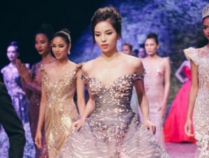 'Lấn sân' catwalk, liệu Hoa hậu Kỳ Duyên có 'làm nên chuyện'?