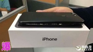 iPhone 7 tách đôi, suýt nổ tại Trung Quốc