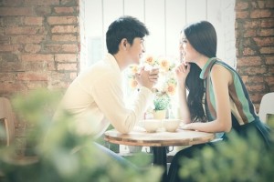 Lén lút “hẹn hò”… với chồng