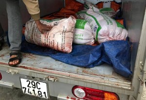 Thanh Hóa: CSGT phát hiện 2 ô tô chở hàng trăm kg nội tạng không rõ nguồn gốc