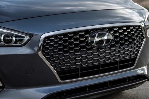 Xe gia đình Hyundai Elantra GT 2018 sẵn sàng ra mắt