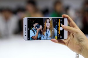 10 smartphone đối thủ tầm 10 triệu của Galaxy Note 7R khi về VN