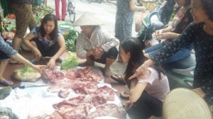 Dân tự 'giải cứu' lợn: Không loại trừ nguy cơ lợn bệnh chết được trà trộn