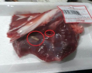 Vụ thịt bò Lotte Mart nghi có dòi: Do người mua không lựa chọn kỹ sản phẩm?
